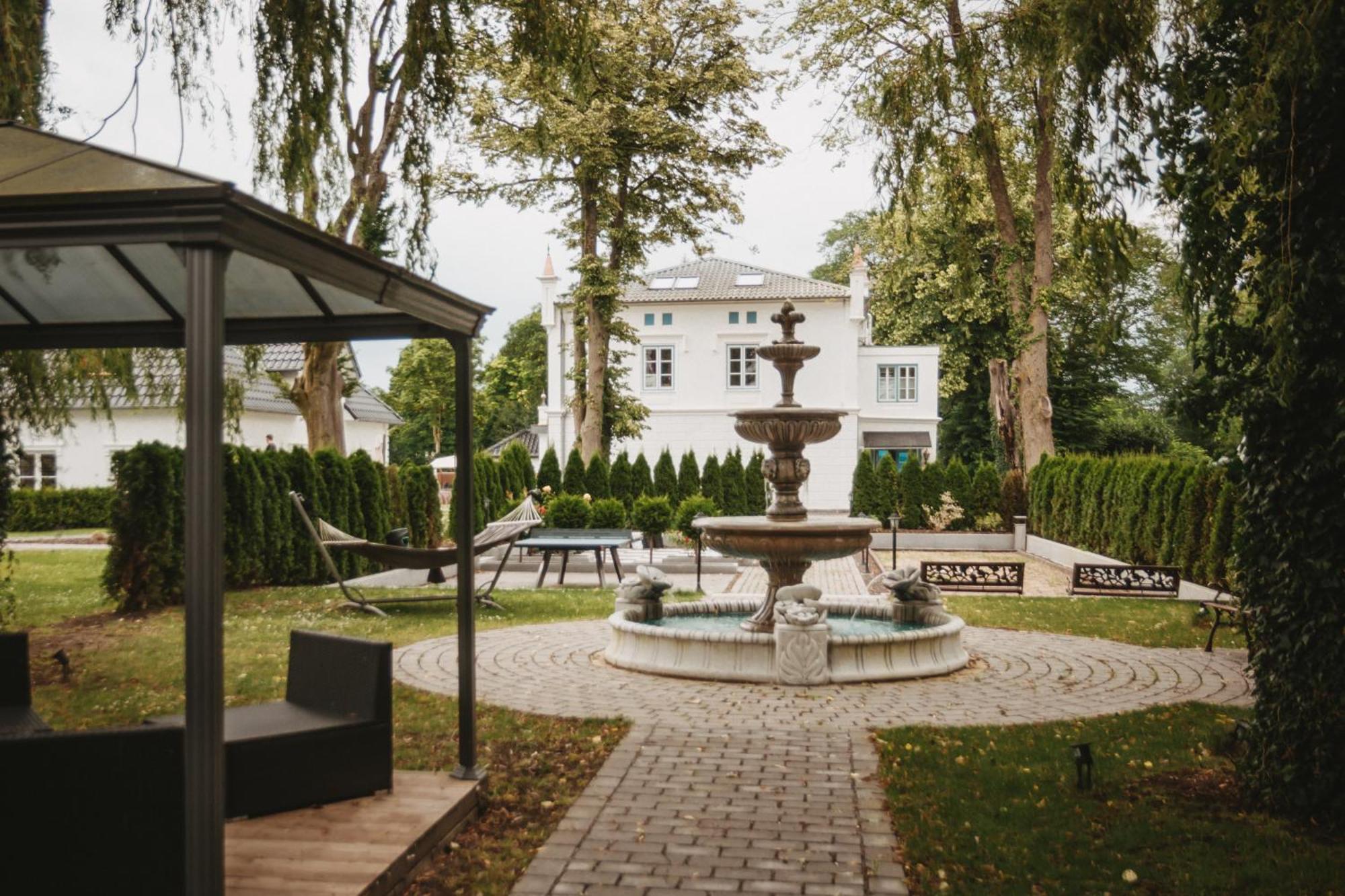 Herrenhaus-Henriettenhof Grömitz Buitenkant foto